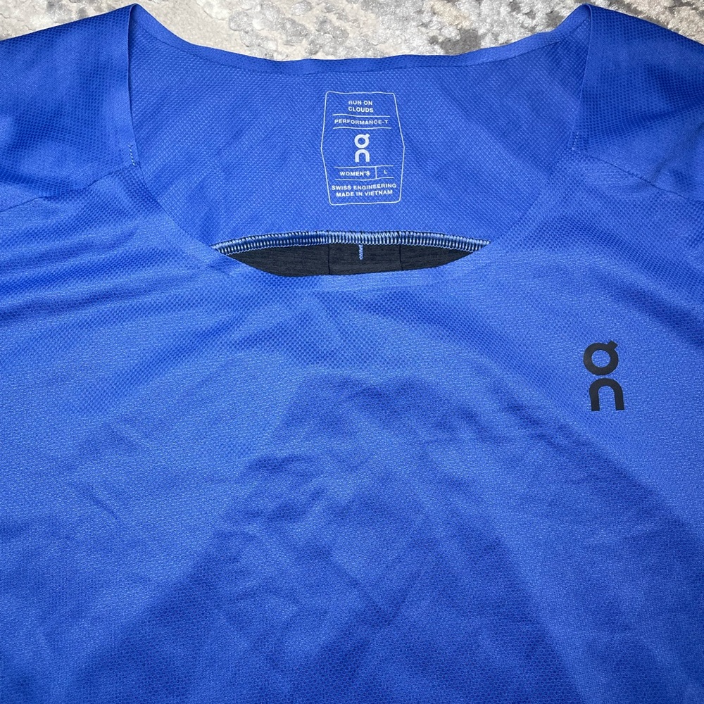 On Running Performance T Women's Athletic Shirt Top - Picture 3 of 7